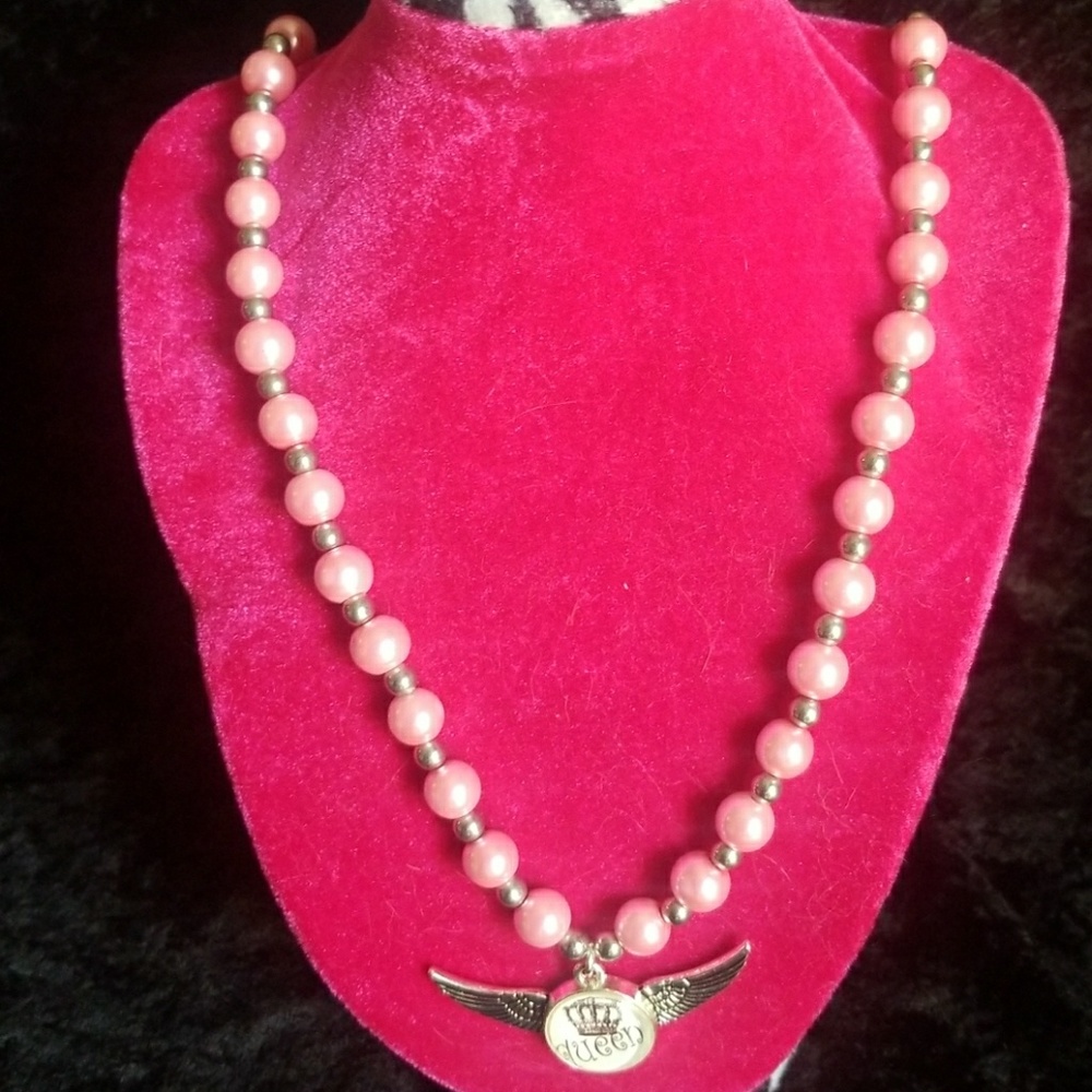 Necklace bracelet and earrings